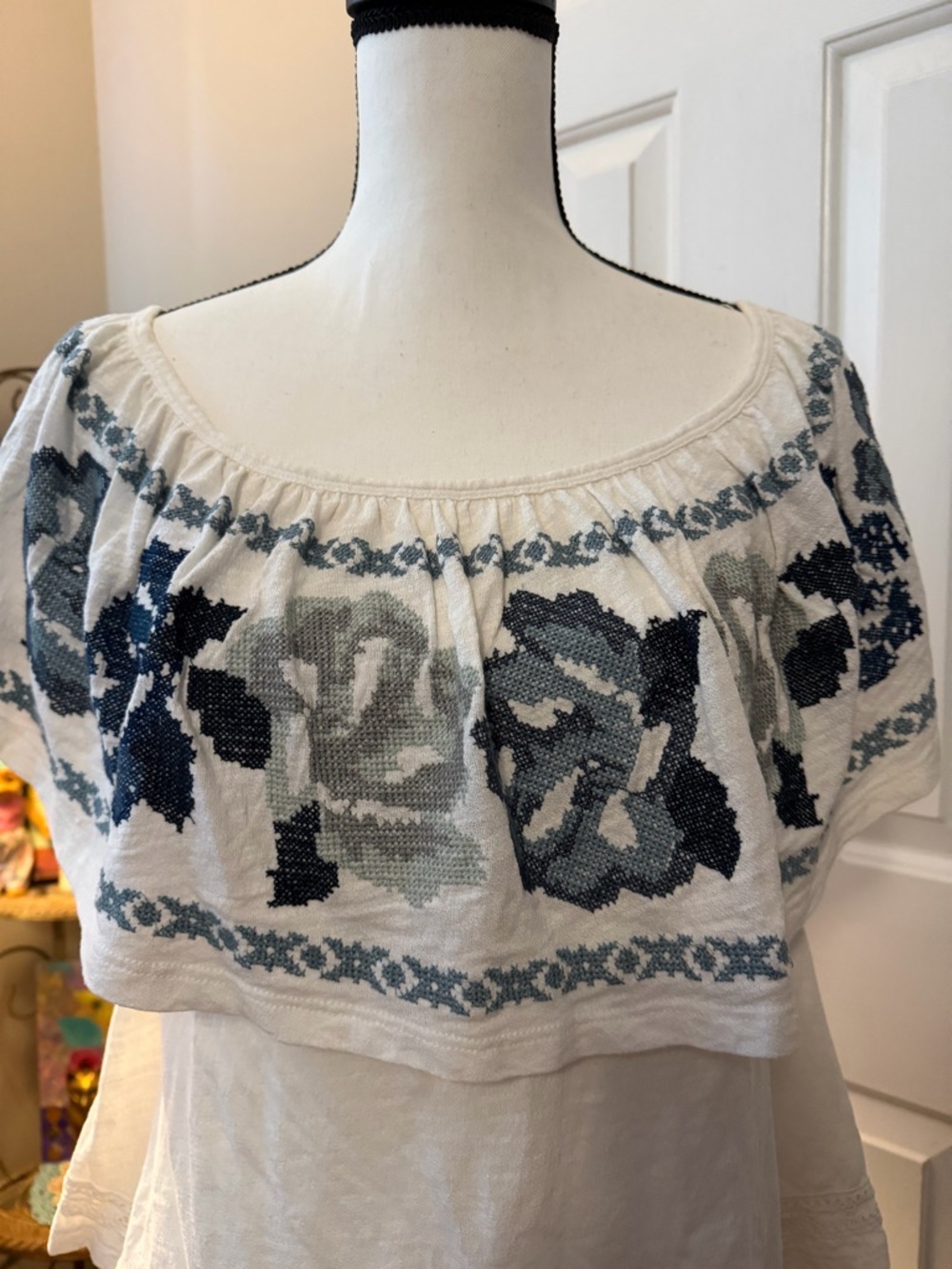 D O N A T E D Free People White Off-Shoulder Blouse with Blue Floral Embroidery - Picture 2 of 6
